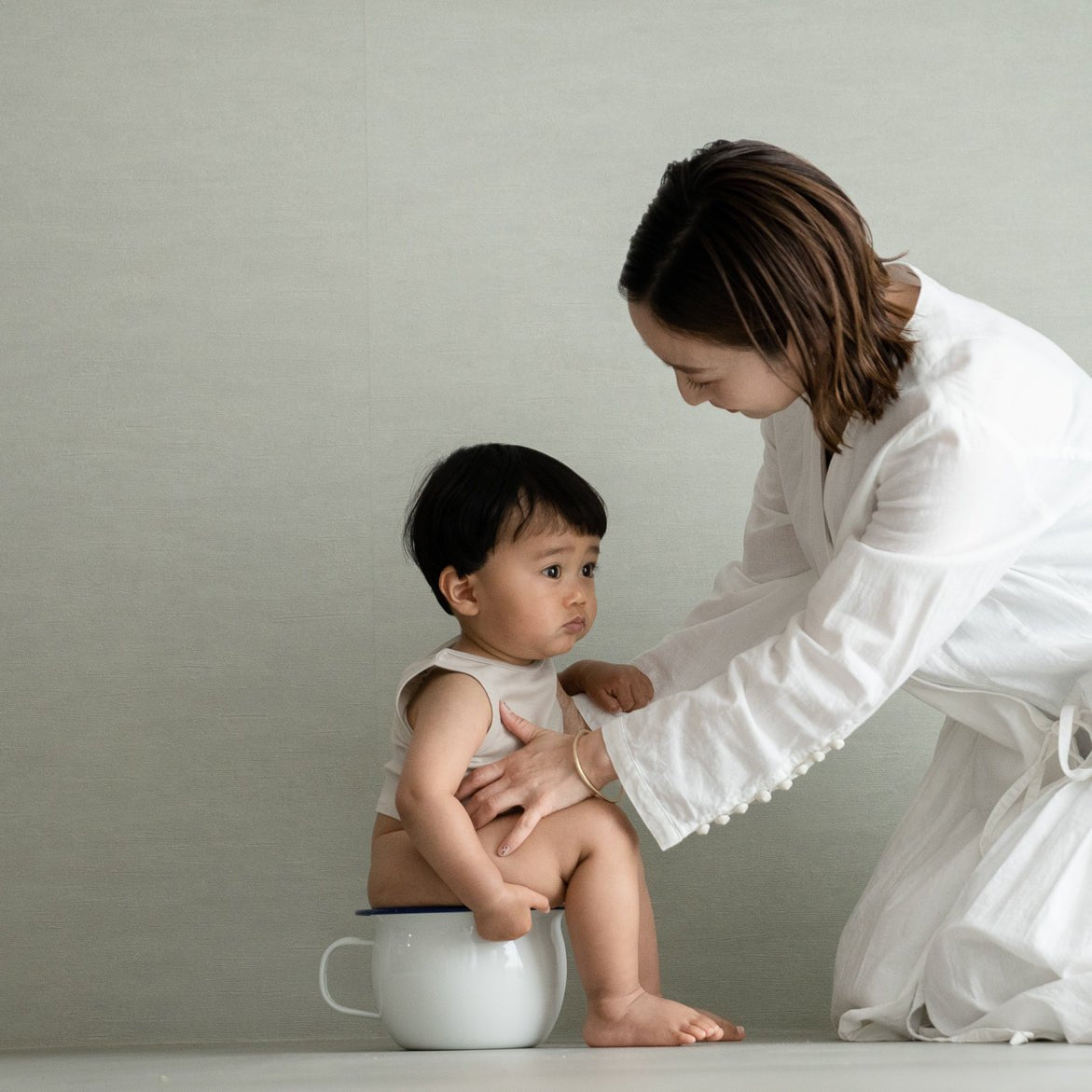 Standard for childcare without diapers Enamel potty chamber pot 20cm