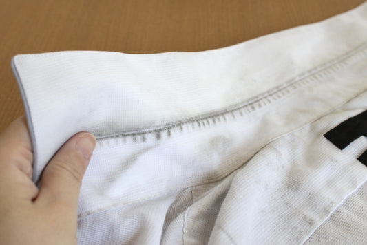 ワイシャツの黄ばみの落とし方。時間がたった黄ばみ汚れの落とし方や予防方法も！