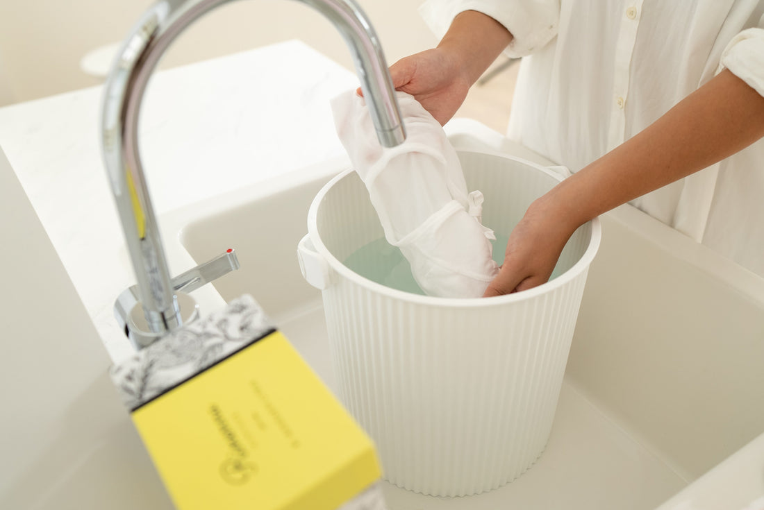 時間が経ったうんち汚れも落ちる！もみ洗いなしで簡単きれいに洗う方法【育児・介護にも】