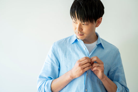 周りから「臭い」と言われたら？体臭と服のニオイの見分け方と対策