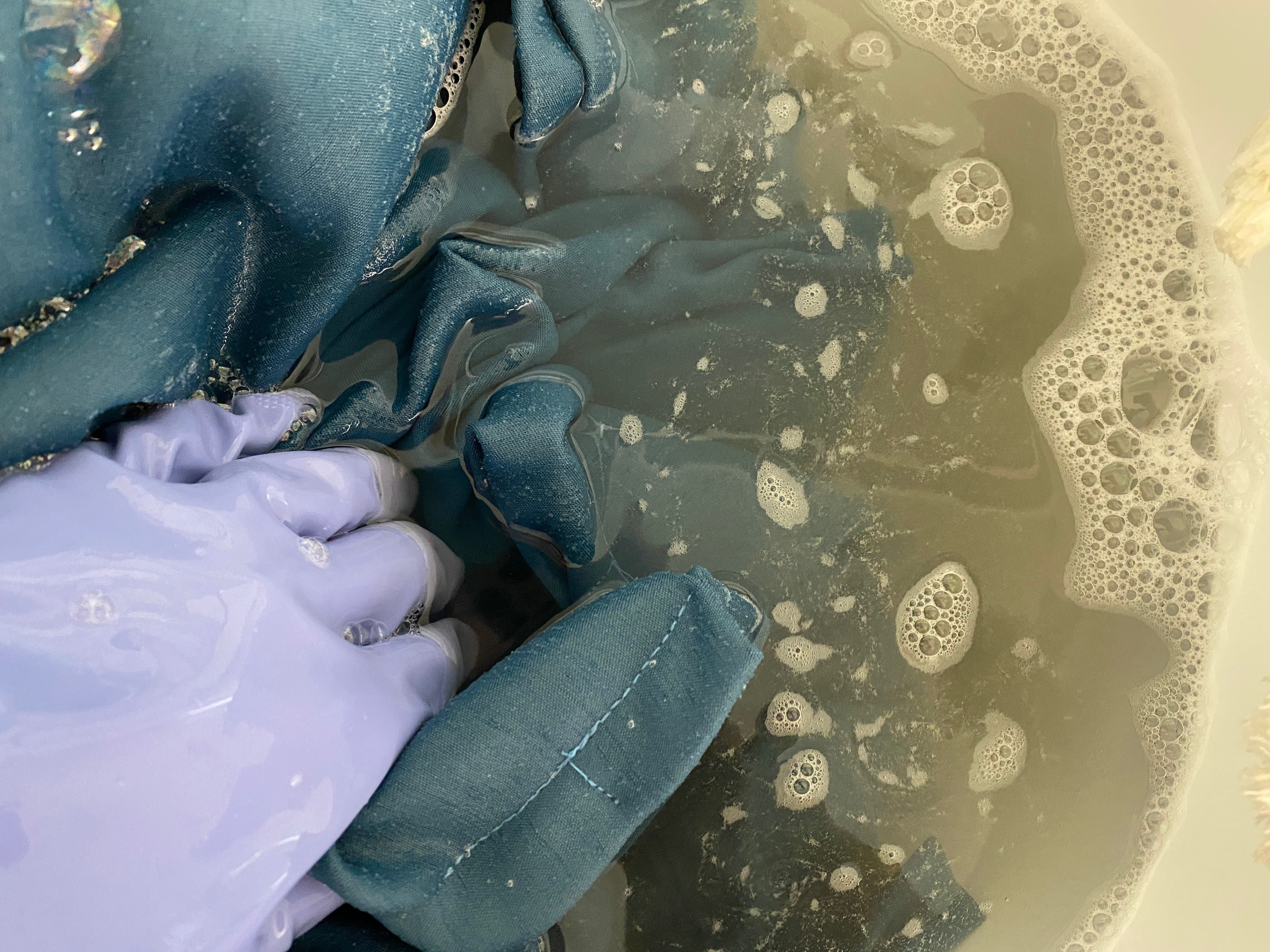 カーテンの洗い方完全ガイド｜Rinennaで簡単リセット！ニオイ・ホコリ